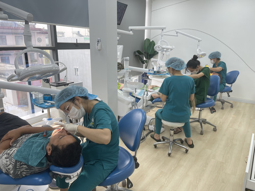 da nang dental clinic.jpg