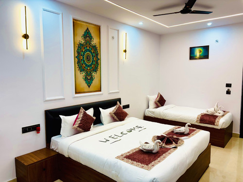 Hotels 10 mins From Ram Mandir Ayodhya.jpg