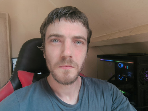 HOEqBl0W0AAcOEG.jpg