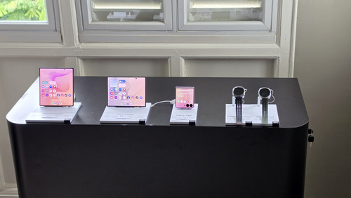 Samsung Galazy Z Fold & Watch View.jpg