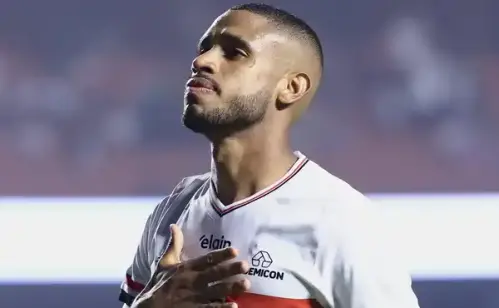 André Silva reafirma compromisso com o São Paulo e consolida confiança em permanência