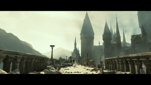 Harry.Potter.and.the.Deathly.Hallows.Part.2.2011.WIDESCREEN.MULTI.VF2.2160p.WEB.DL.SDR.H265.10bit.DT