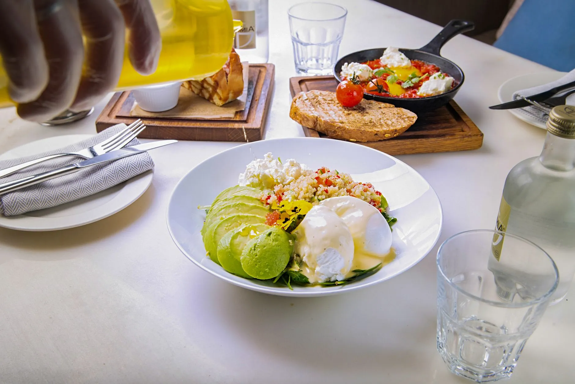 Step-by-Step Recipe: The Ultimate Mediterranean Avocado & Olive Oil Toast