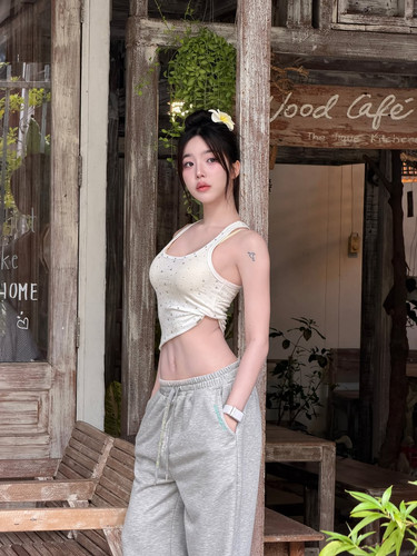 n.niniee 123f827b8eab48e59b7cfaa7954b3beb.jpg