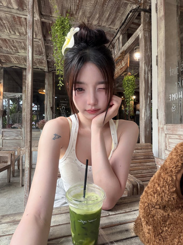 n.niniee 7c03047d0c3d41ba9338a4517624d0c1.jpg