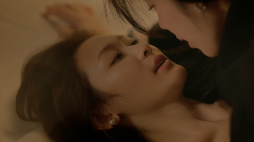 Chasing.Love.S01E01.Episode.1.2160p.NF.WEB DL.AAC.2.0.H.265 CHDWEB.mkv snapshot 15.20.000.jpg