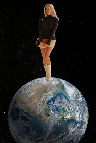 Margot Robbie Incognito HQ.png