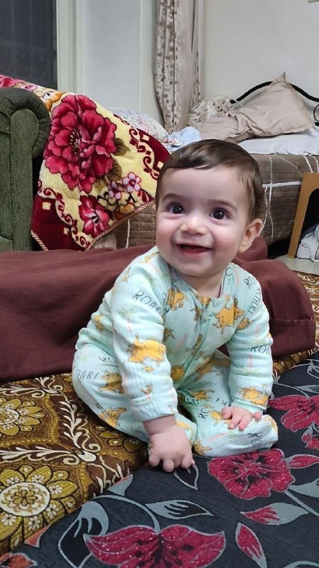 الرضيع سام فهد أبو هيكل، 7 شهور، الذي ارتقى بعد إطلاق النار عليه من قبل جنود الجيش الإسرائيلي وسط الخليل أمس....