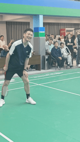 0062BoZOgy1icuhycy0jwg30k00zkqvh.gif