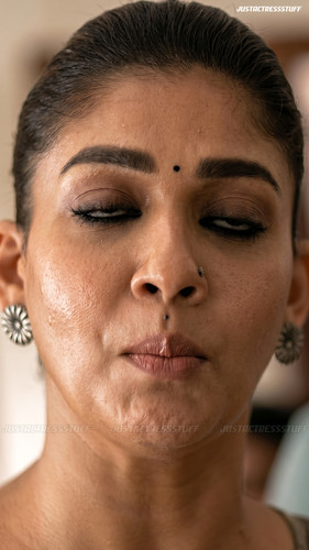 nayan 567867643598502.jpg