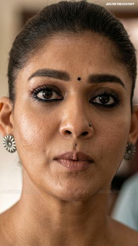 nayan 567867643598501.jpg