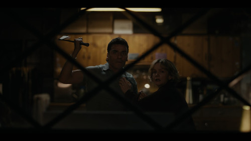 BEEF.S02E01.All.the.Things.Were.Never.Going.to.Have.2160p.NF.WEB DL.CZ EN.DD+5.1.Atmos.DoVi.HDR.H.26.jpg