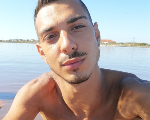 VOMjFcEdZ6045617.jpg