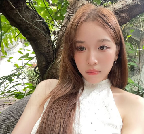 khaimook.bnk48official 7d8b474114f64204a9017071346fe987.jpg