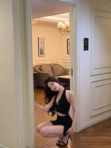 n.niniee 4f6a5e3e80dd47948199642d94981b36.jpg