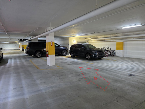 Bluewater Breeze Garage Parking Space 61 (4).jpg
