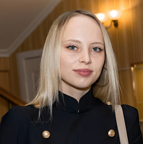 Овчинникова Алёна Дмитриевна.jpg