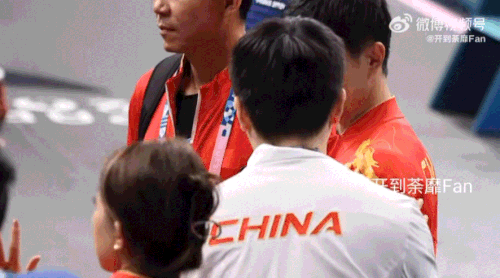 1202572321.gif