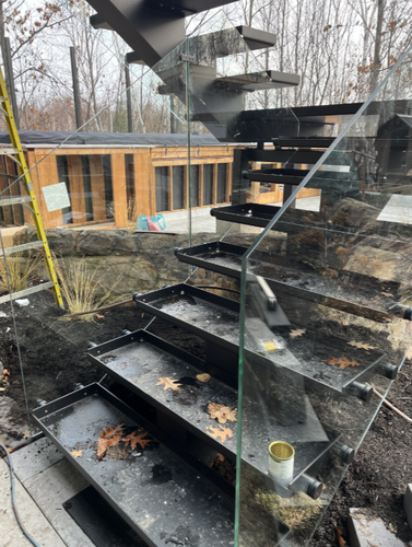 Indoor Glass Railings for Stairs | Custom Glass Railing Systems.png