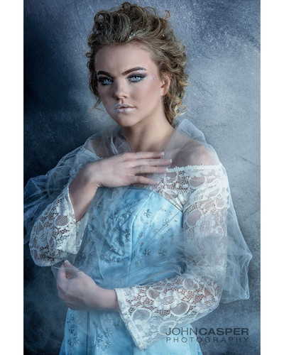 Elsa 2resized 597a24a1d41d6 880 bordered.jpg