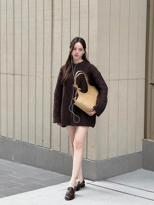 d7cdce54c4fbb5c40ab11e183e34d5ae.jpg