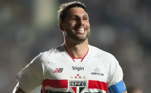 São Paulo renova com Calleri e fortalece o seu elenco