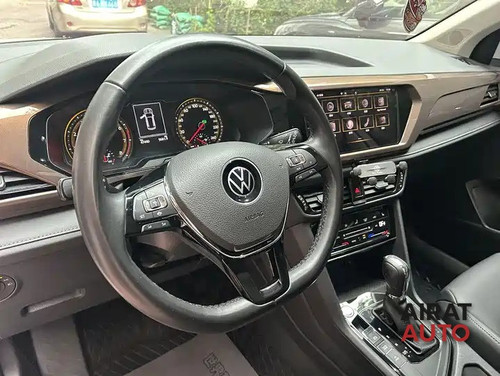 58945587 gal 6 wm.jpg