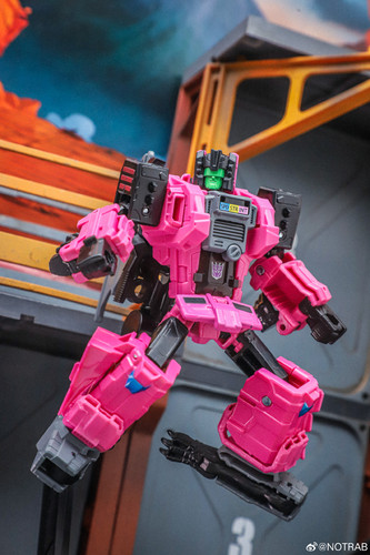 Age Of The Primes Fangry 06.jpg