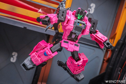 Age Of The Primes Fangry 06c.jpg