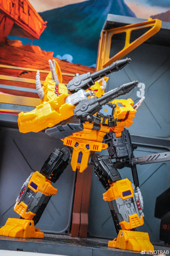 Age Of The Primes Herald Of Unicron 04.jpg