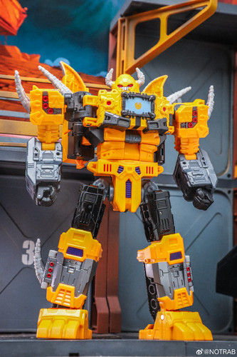 Age Of The Primes Herald Of Unicron 01.jpg