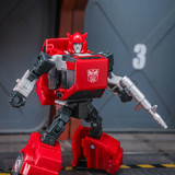 Studio Series Cliffjumper 02