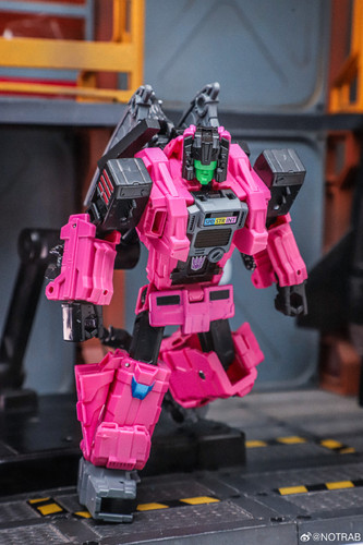 Age Of The Primes Fangry 03.jpg