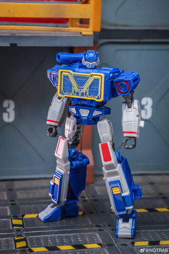 Studio Series Transformers One Deluxe Soundwave 03.jpg