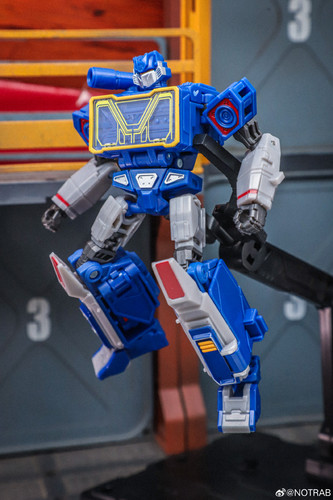 Studio Series Transformers One Deluxe Soundwave 06.jpg