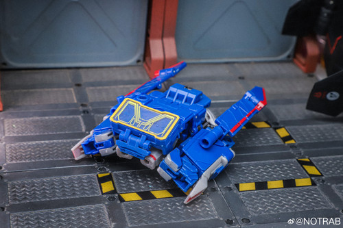 Studio Series Transformers One Deluxe Soundwave 08.jpg