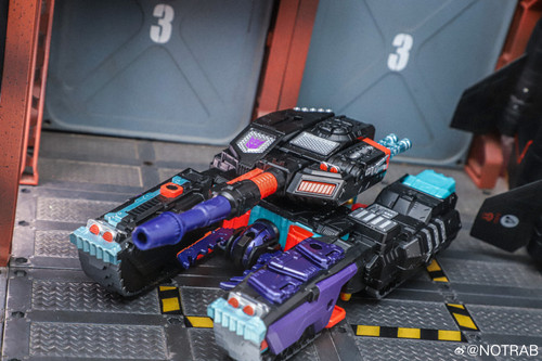 Age Of The Primes Megazarak 06.jpg
