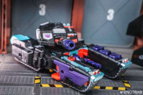 Age Of The Primes Megazarak 09.jpg