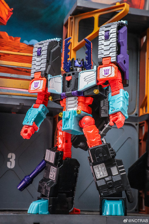 Age Of The Primes Megazarak 02.jpg