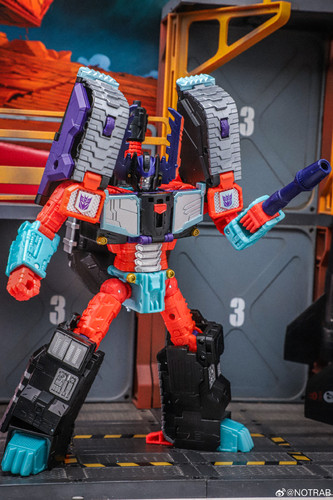 Age Of The Primes Megazarak 05.jpg