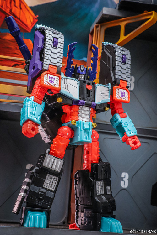 Age Of The Primes Megazarak 01.jpg