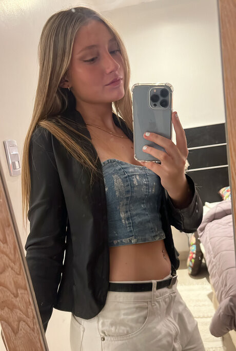 19025074 017 b373.jpg