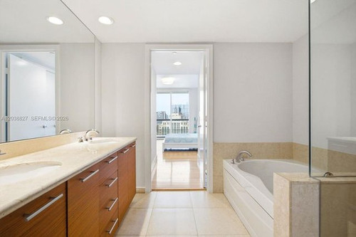 primary bath.jpg
