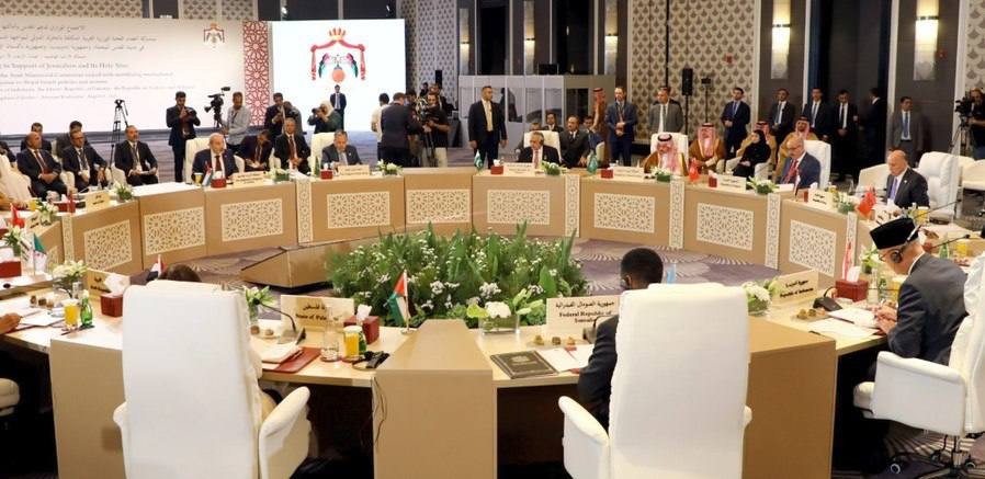البيان الختامي لاجتماع عمّان الوزاري: رفض الإجراءات الإسرائيلية وإطلاق تحرك دولي بشأن القدس
- أكد البيان إدانة السياسات والإجراءات الإسرائيلية التي تس...