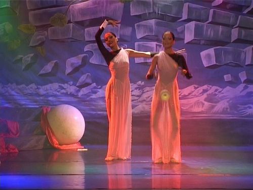 Traumtheater.Salome.Kinder.des.Olymps.2004.PAL.DVD5.PCM.2.0.MPEG.2 MDMDDC.VTS 06 1.0:10:01.png