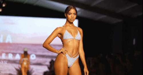 AISelect 20260805 153700 YouTube.gif