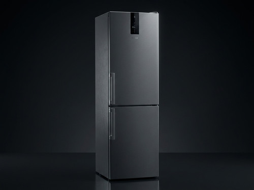 Product studio shot on surface 202608051017.jpg
