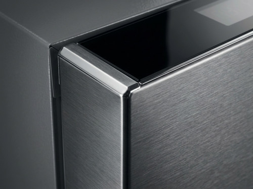 Macro detail shot of product 202608051016.jpg