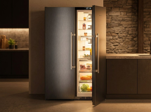Illuminated product with glowing… 202608051002.jpg