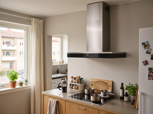 Photographing product in apartme… 2K 202608041958.jpg